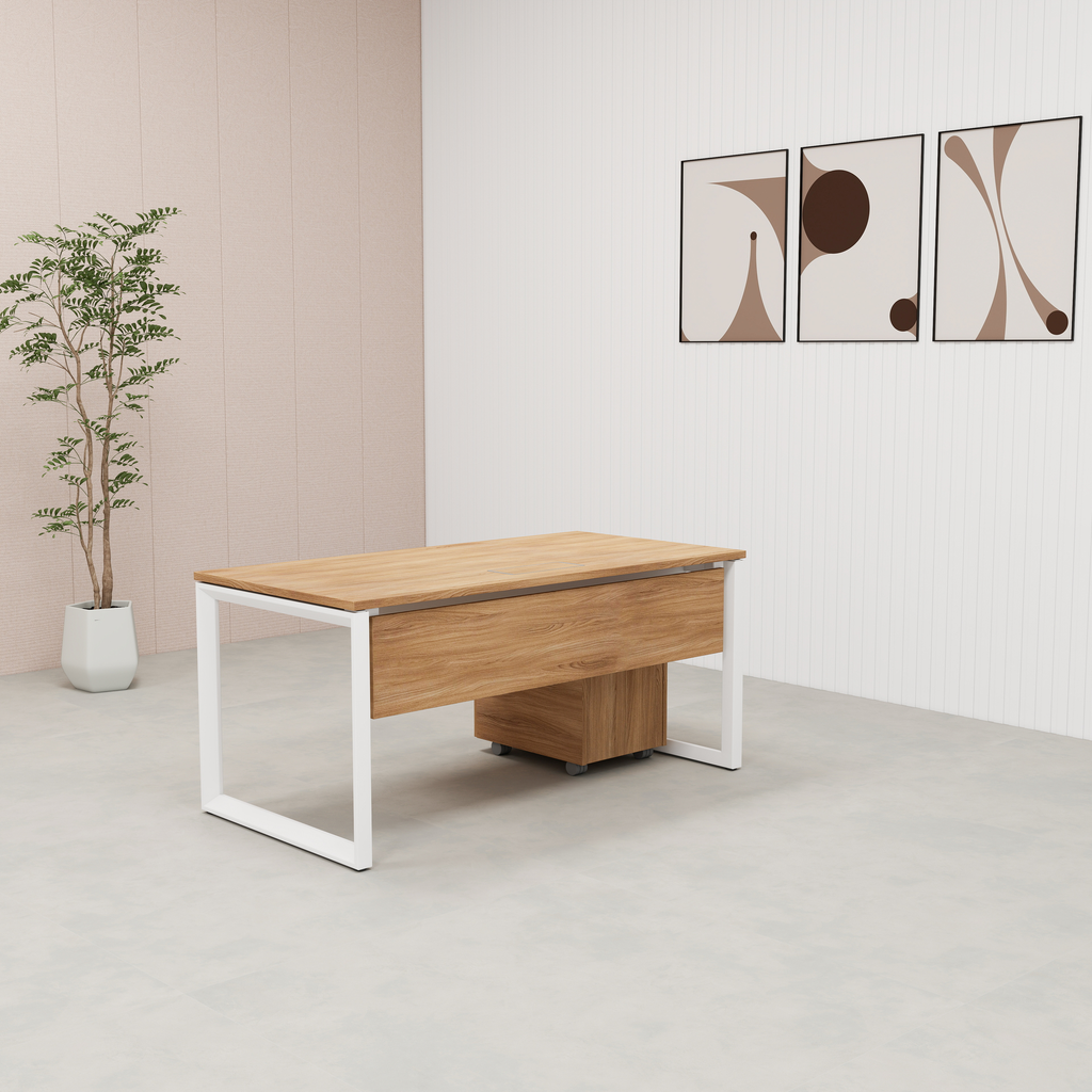 Opera straight desk